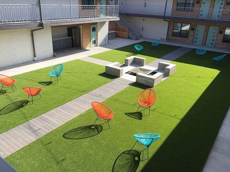 Dallas, TX 75214,5520 Gaston Avenue #207