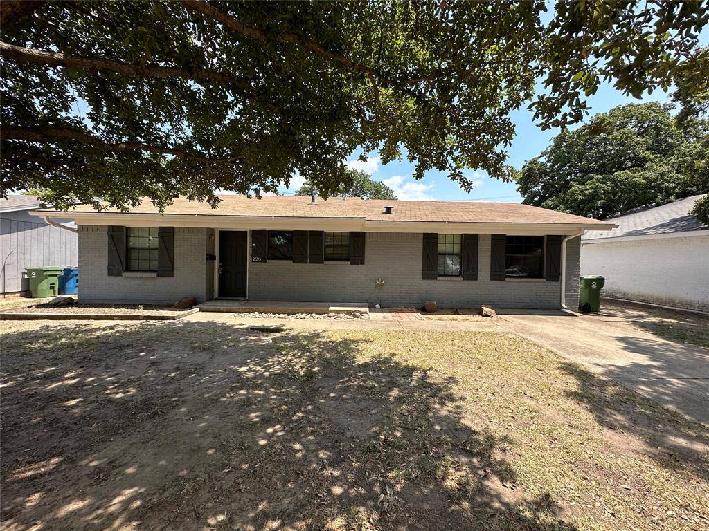 Lewisville, TX 75067,220 S Shore Place