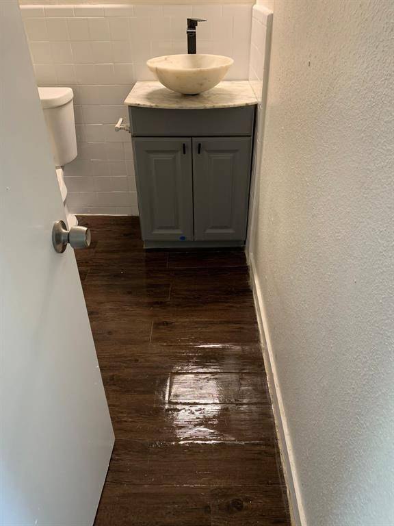 Dallas, TX 75214,5317 Junius Street #103