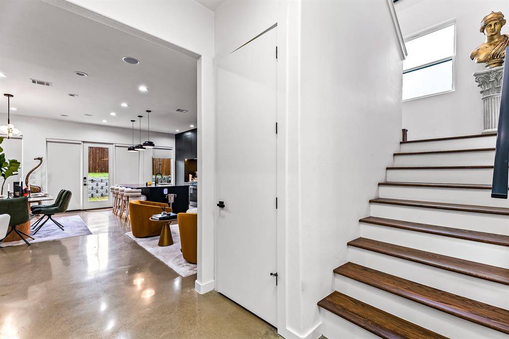 Dallas, TX 75203,1211 Bonnie View Road