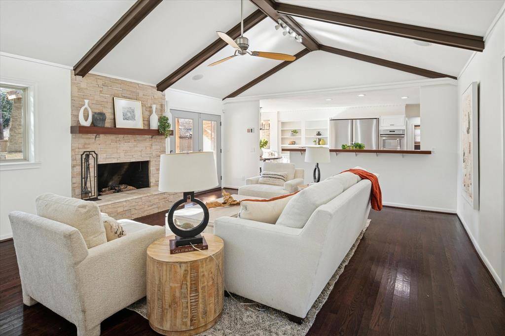 Dallas, TX 75229,3830 Weeburn Drive