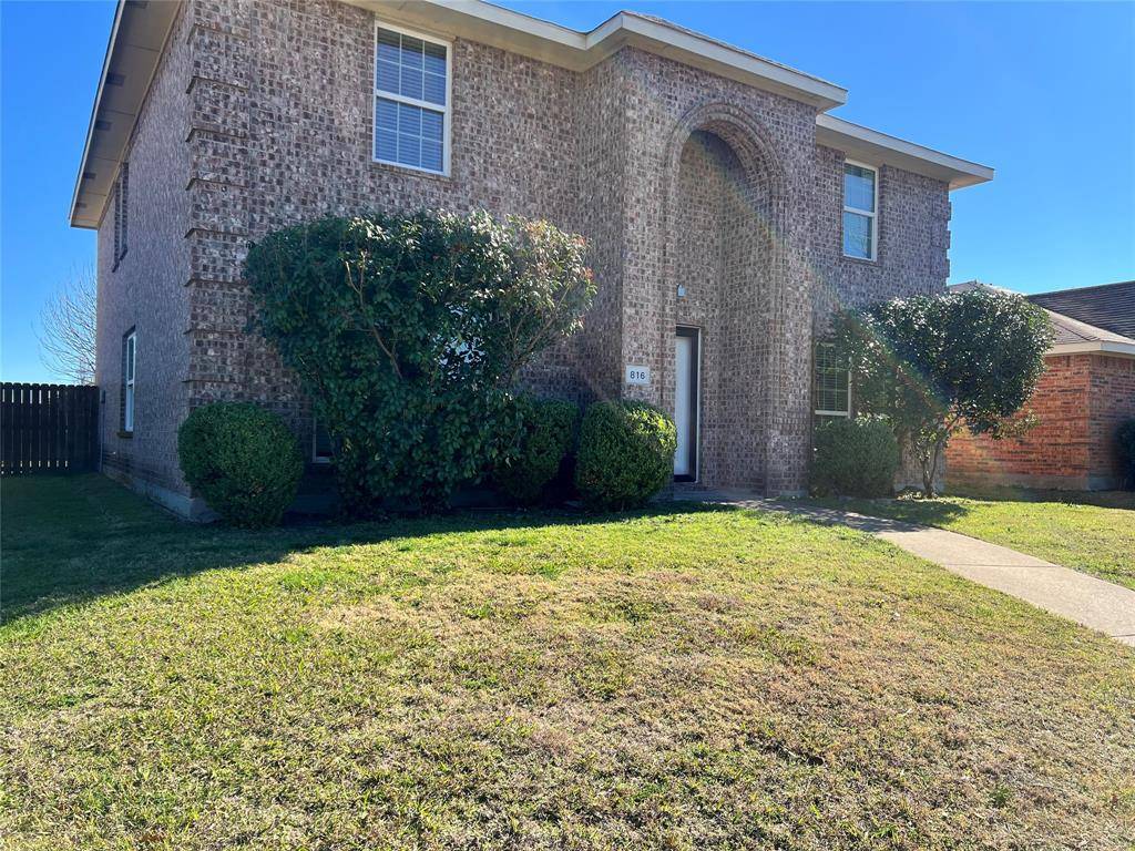 Desoto, TX 75115,816 Horseshoe Court