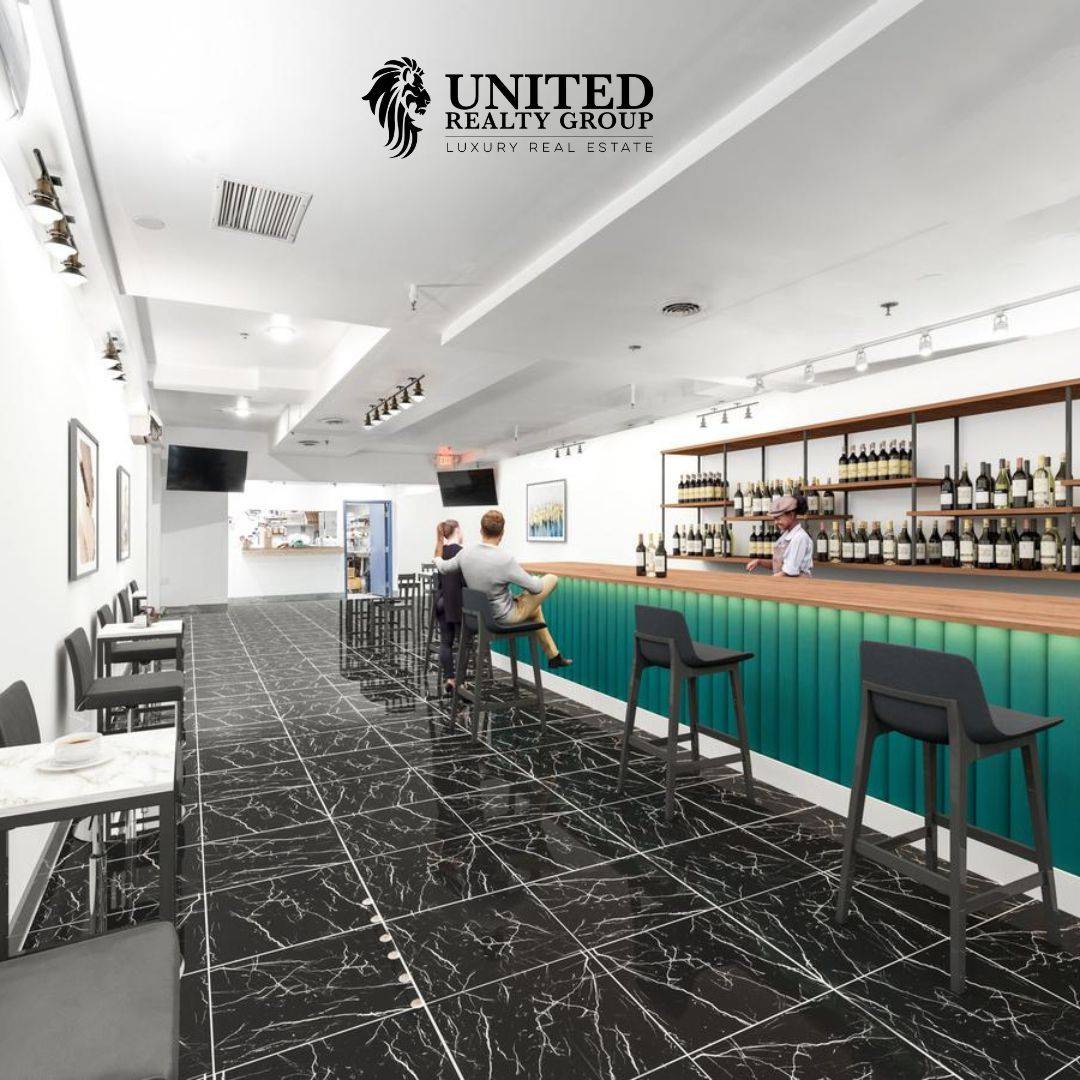 Toronto C01, ON M5V 1K1,365 King ST W #Main