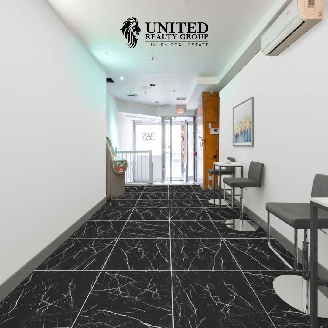 Toronto C01, ON M5V 1K1,365 King ST W #Main