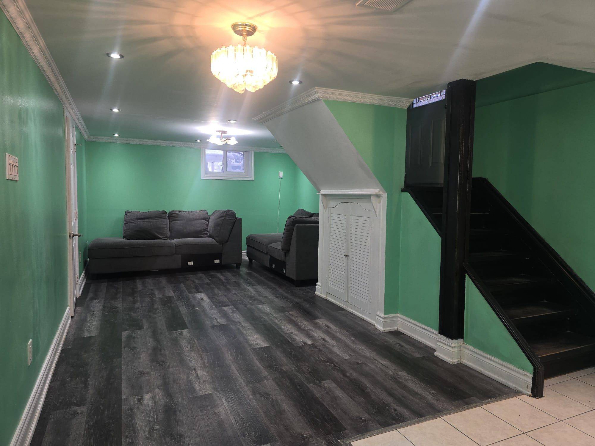 Toronto E04, ON M1K 2T8,74 Ranstone Garden