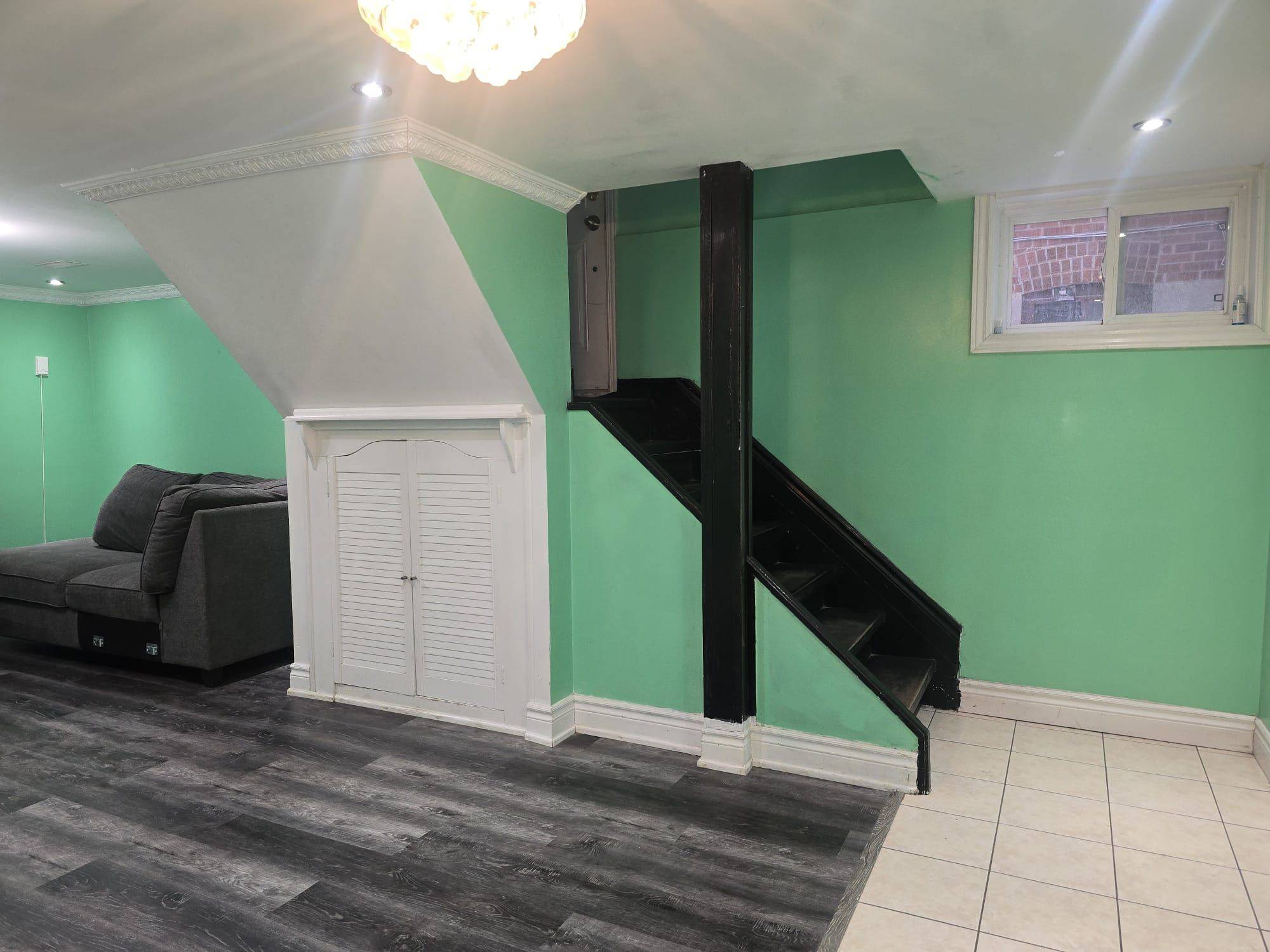 Toronto E04, ON M1K 2T8,74 Ranstone Garden