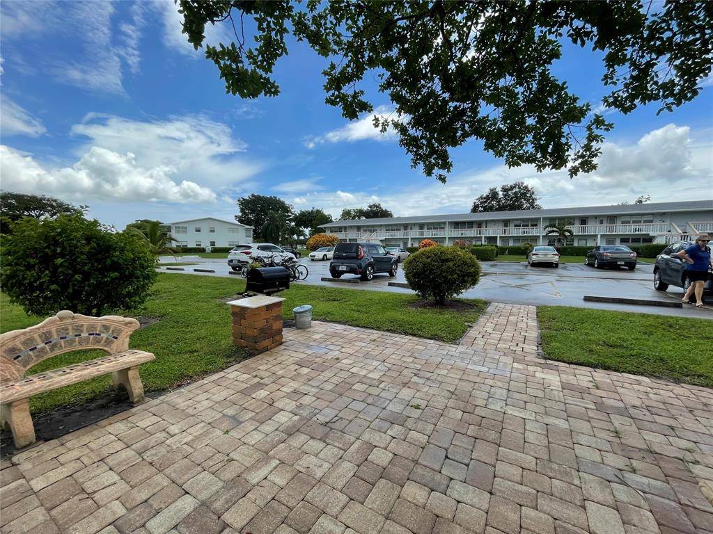 Deerfield Beach, FL 33442,139 Oakridge J #139