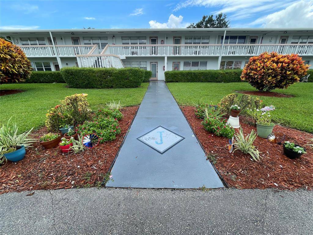 Deerfield Beach, FL 33442,139 Oakridge J #139