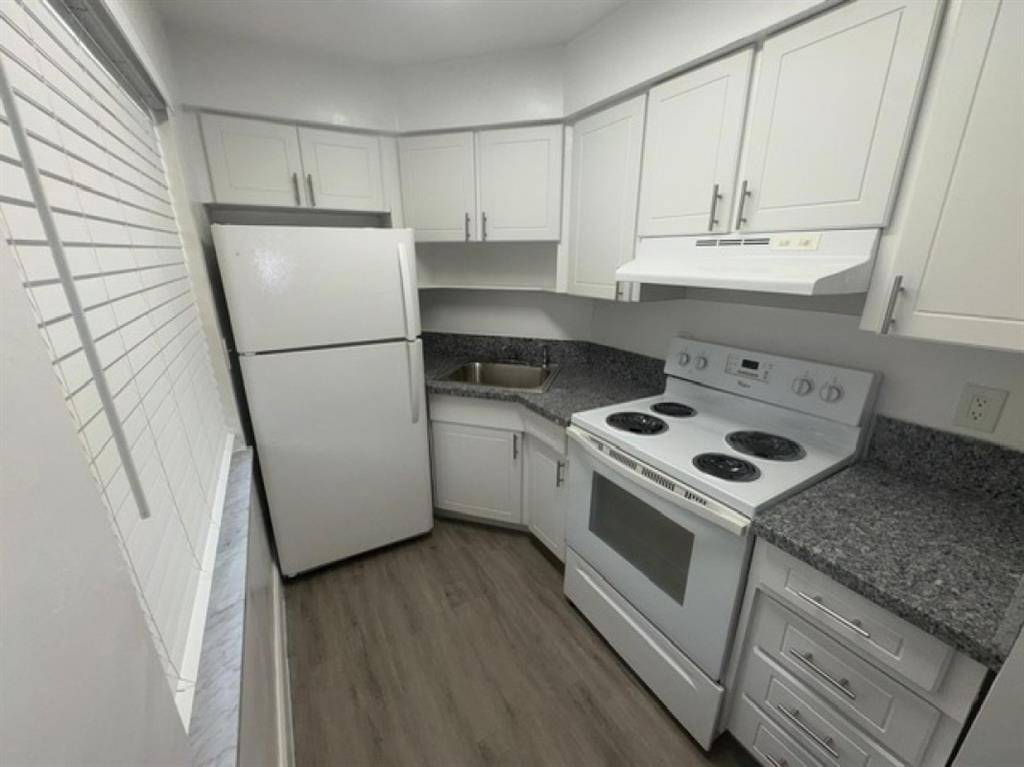 Hallandale Beach, FL 33009,707 NE 10th St #3