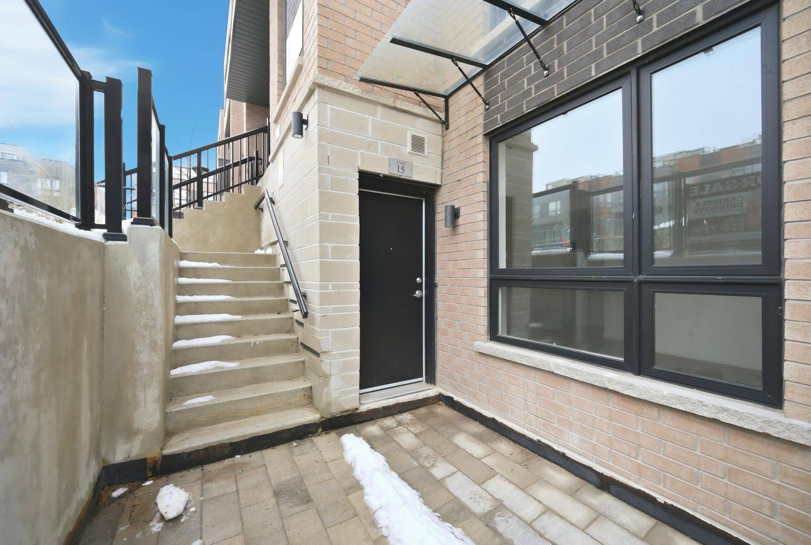 Newmarket, ON L3Y 0H3,15 Lytham Green CIR #15