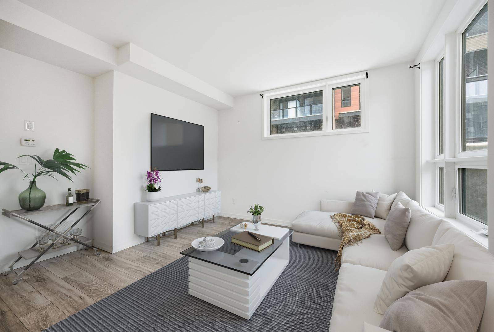 Newmarket, ON L3Y 0H3,15 Lytham Green CIR #15