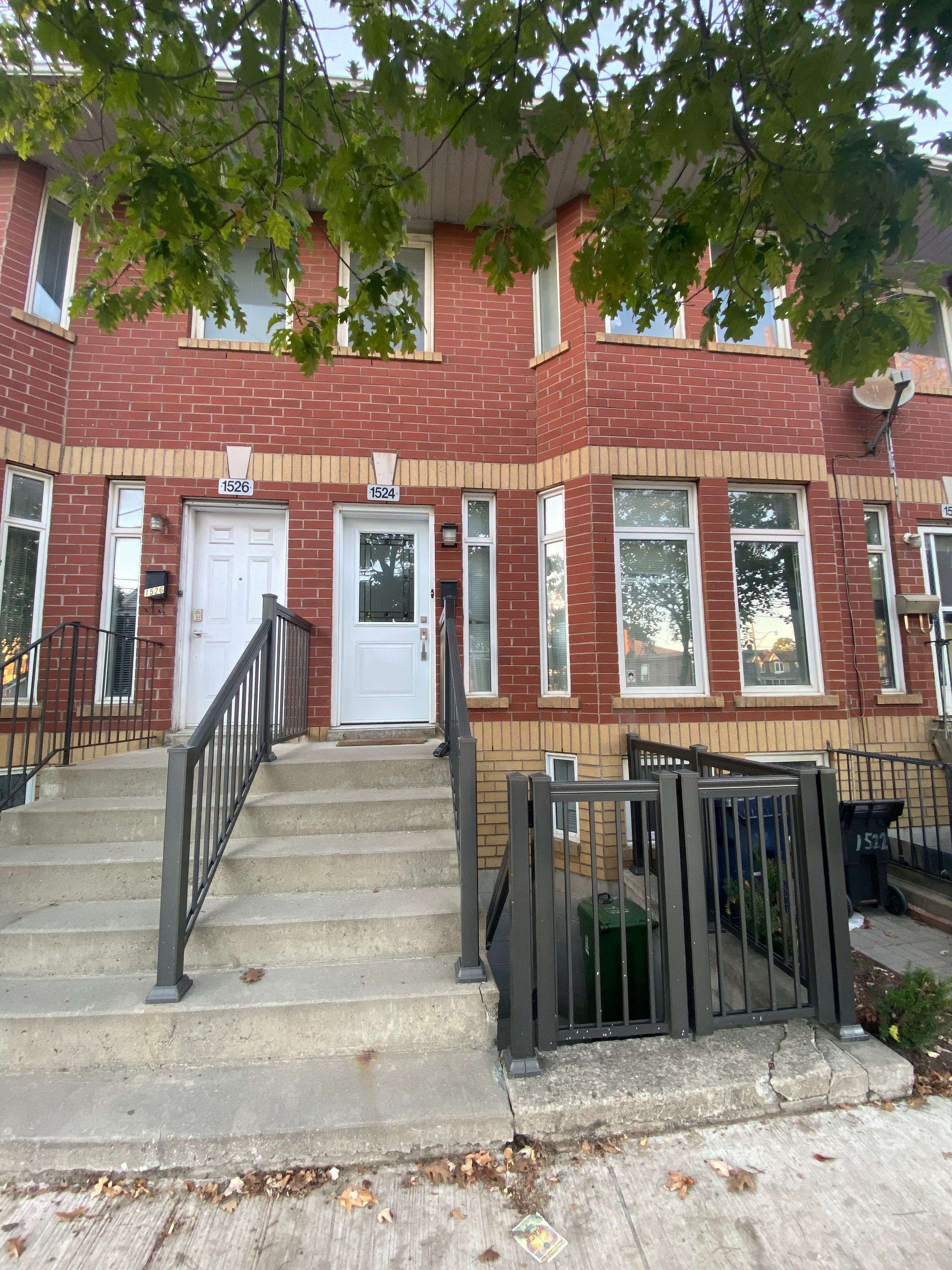 Toronto W02, ON M6P 4G7,1524 Dupont ST #Upper