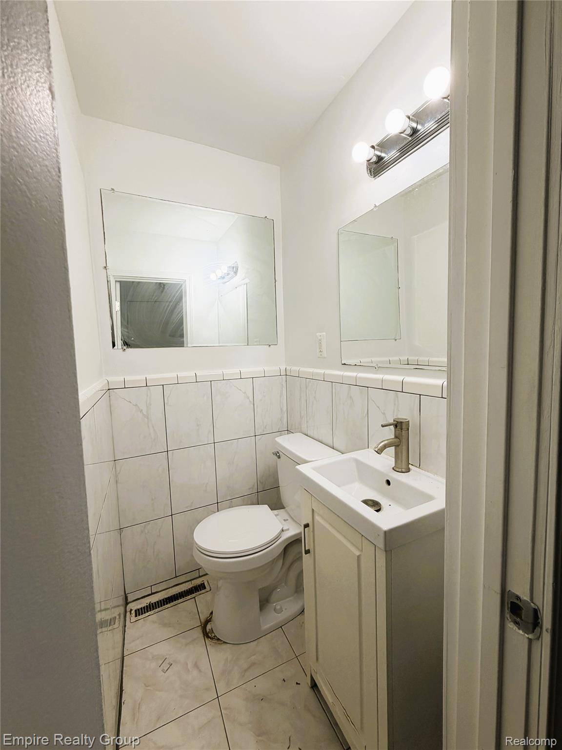 Inkster, MI 48141,28909 Hazelwood ST