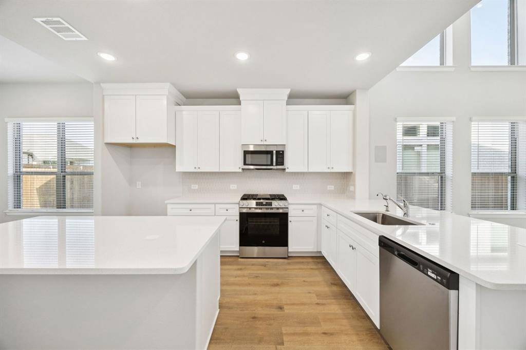 Fate, TX 75087,4342 Hudson Street