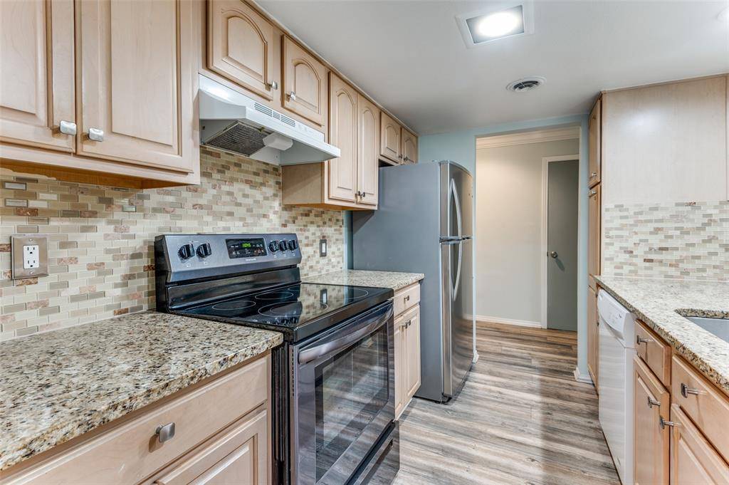 Grand Prairie, TX 75050,570 E Avenue J #B