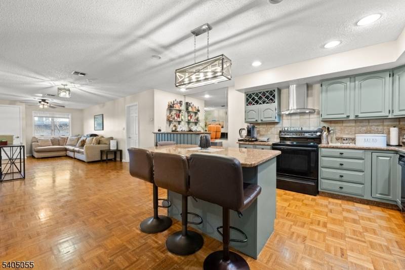 Newark City, NJ 07105,41-51 Wilson Ave #3B