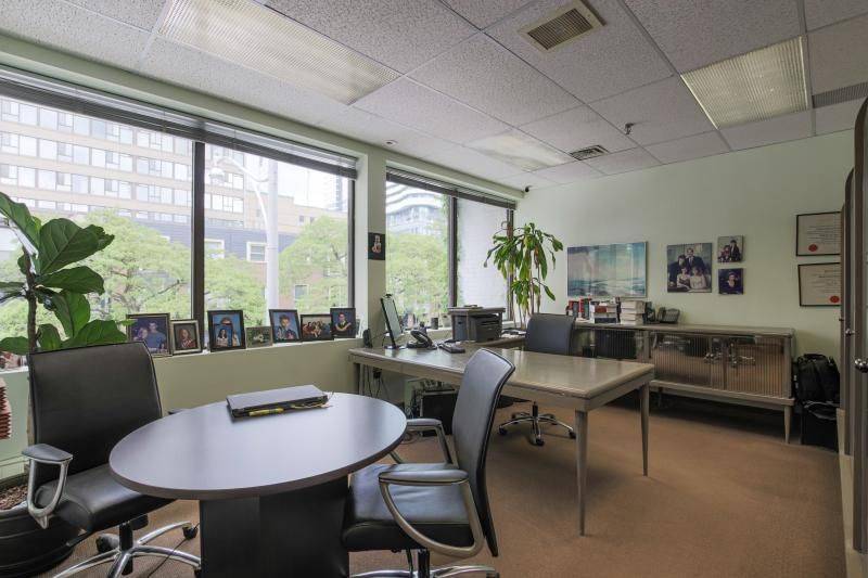 Toronto C08, ON M5B 1H8,65 Granby ST