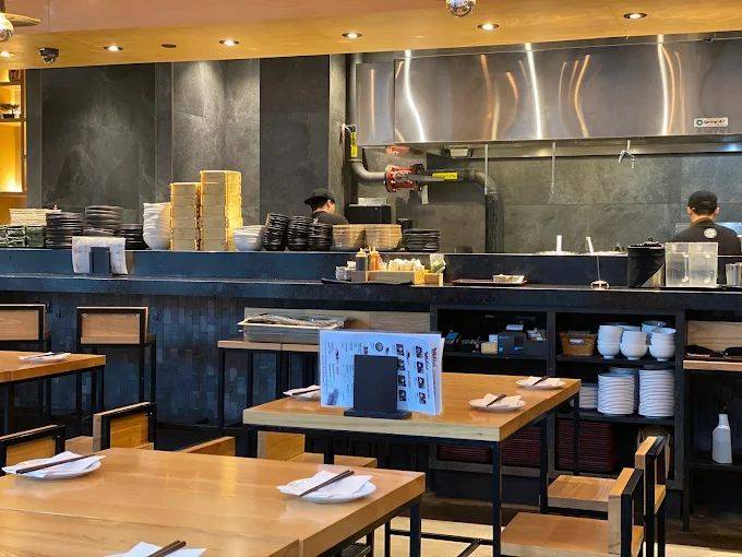 Toronto C01, ON M5J 2L9,110 Harbour ST #10B