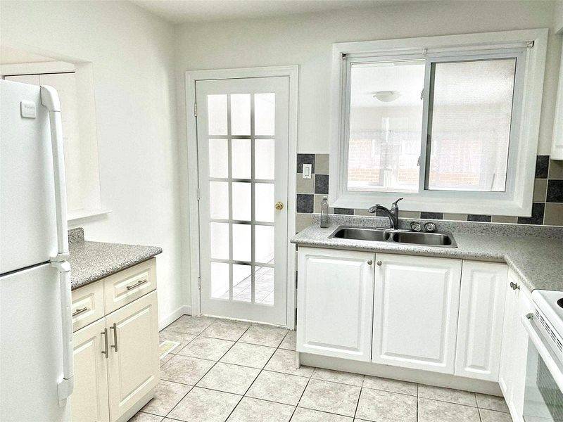 Toronto E05, ON M1T 2N5,96 Allanford RD #Main