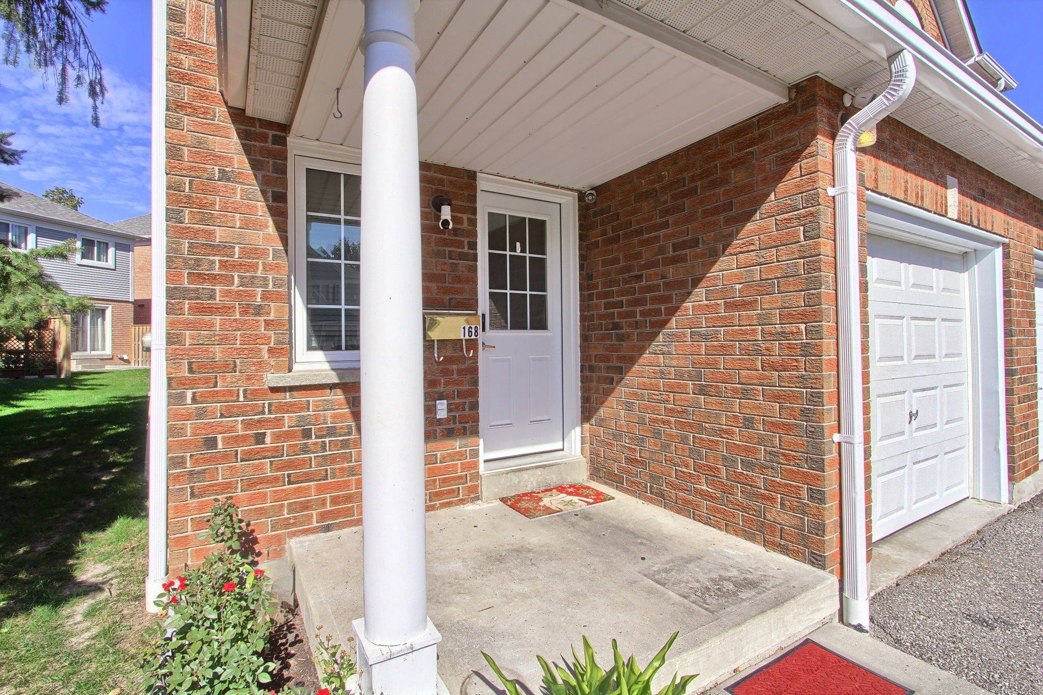 Whitby, ON L1N 9C7,10 Bassett BLVD #168