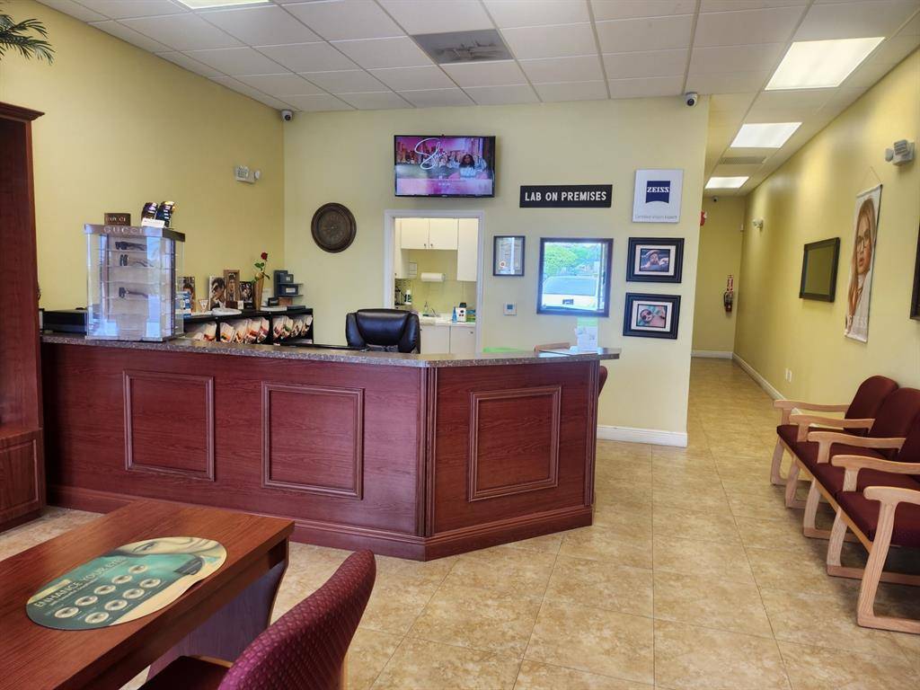 Hallandale Beach, FL 33309,Address not disclosed