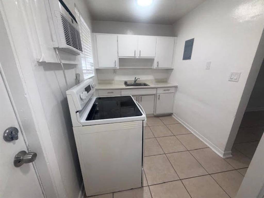 Pompano Beach, FL 33063,6008 NW 10th St #3