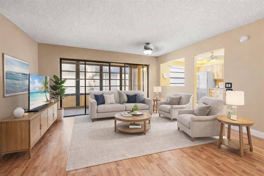 Delray Beach, FL 33484,94 Capri B #B