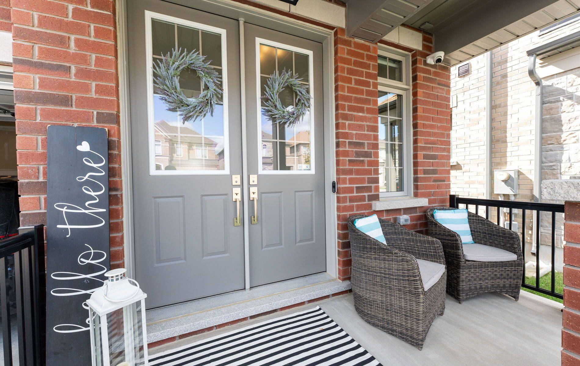 Aurora, ON L4G 3Y8,29 Sikura CIR