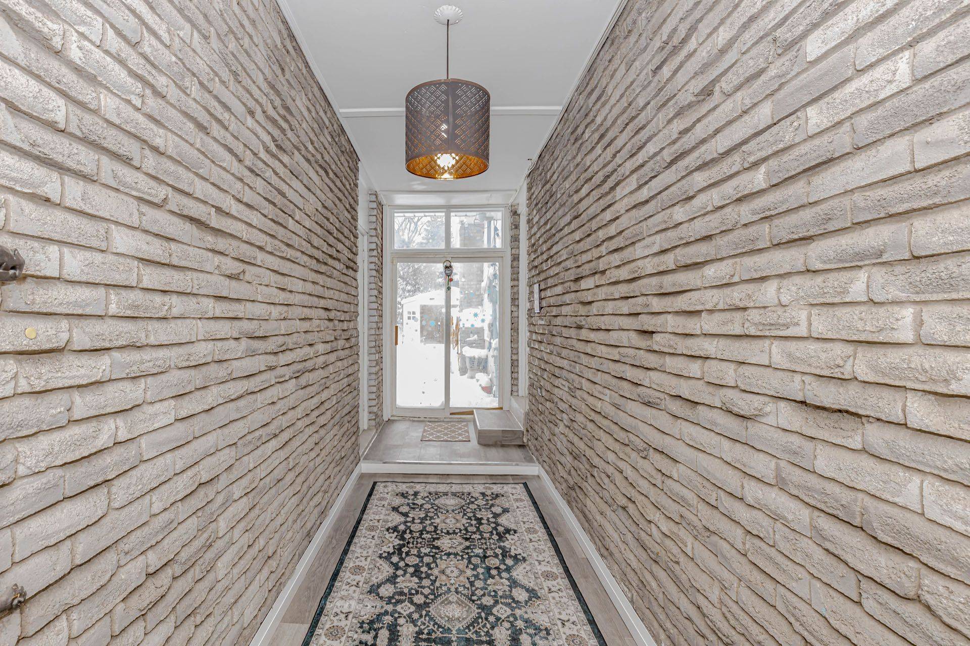 Brampton, ON L6Y 1A8,46 Elgin DR