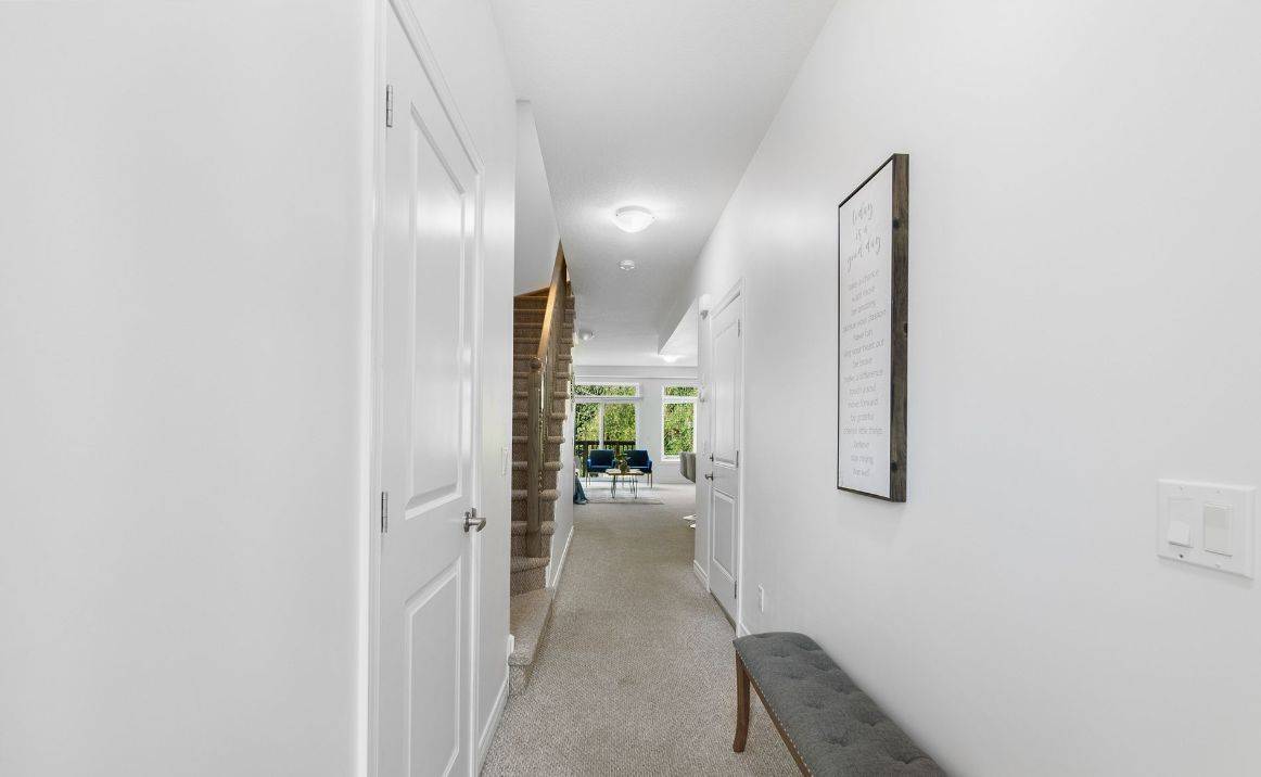 Brantford, ON N3T 6P9,77 Diana AVE #31