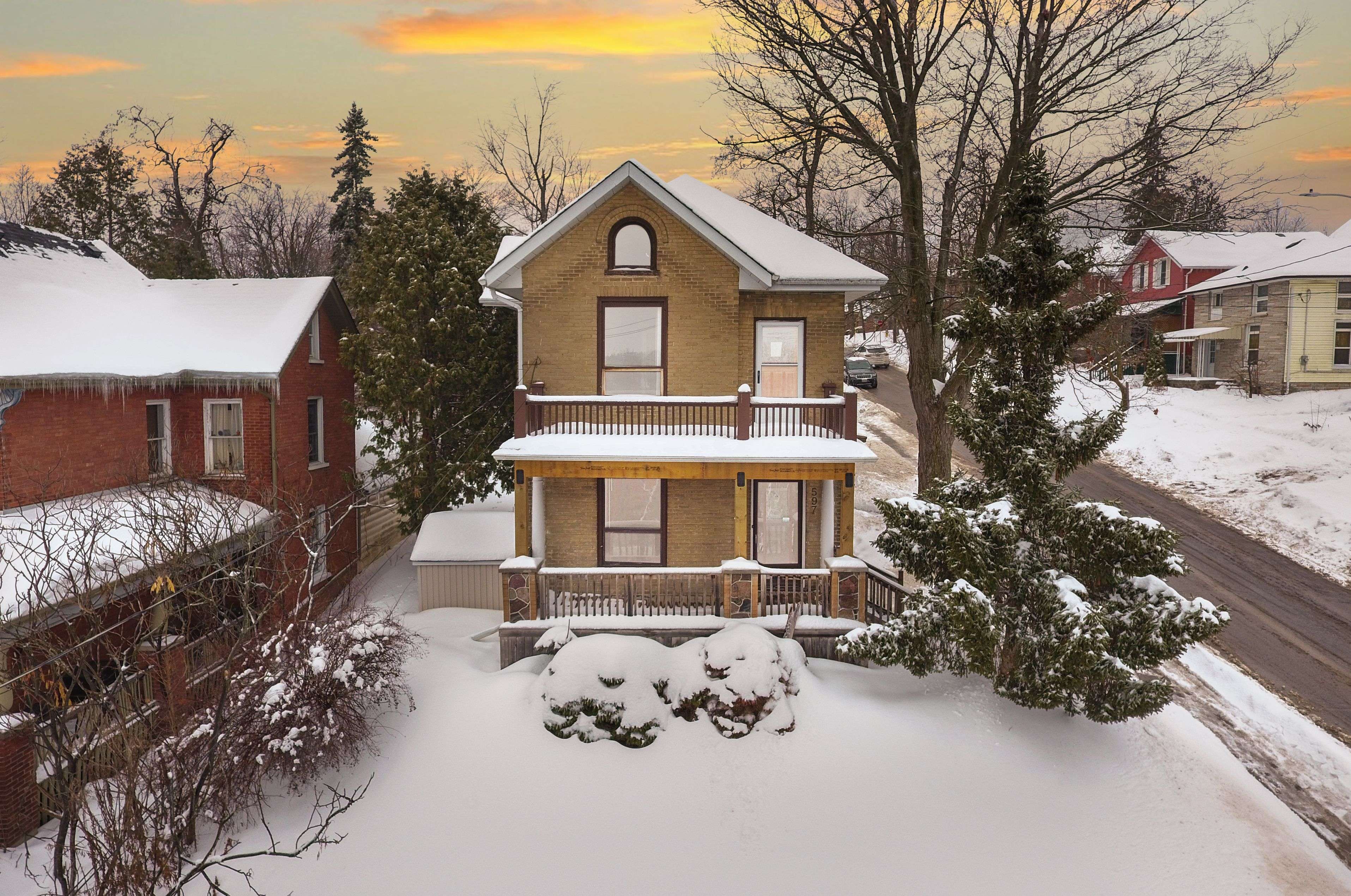 Peterborough, ON K9H 3Z7,597 Bethune ST