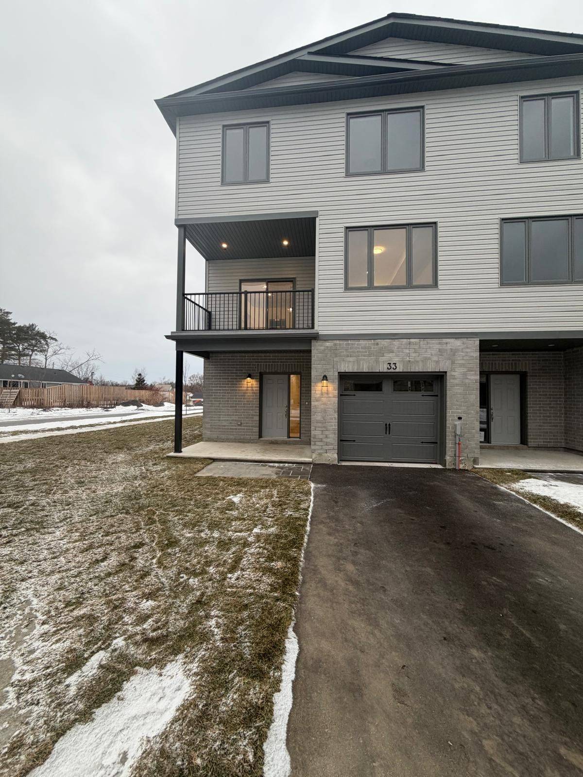 Prince Edward County, ON K0K 2T0,33 EVANS ST