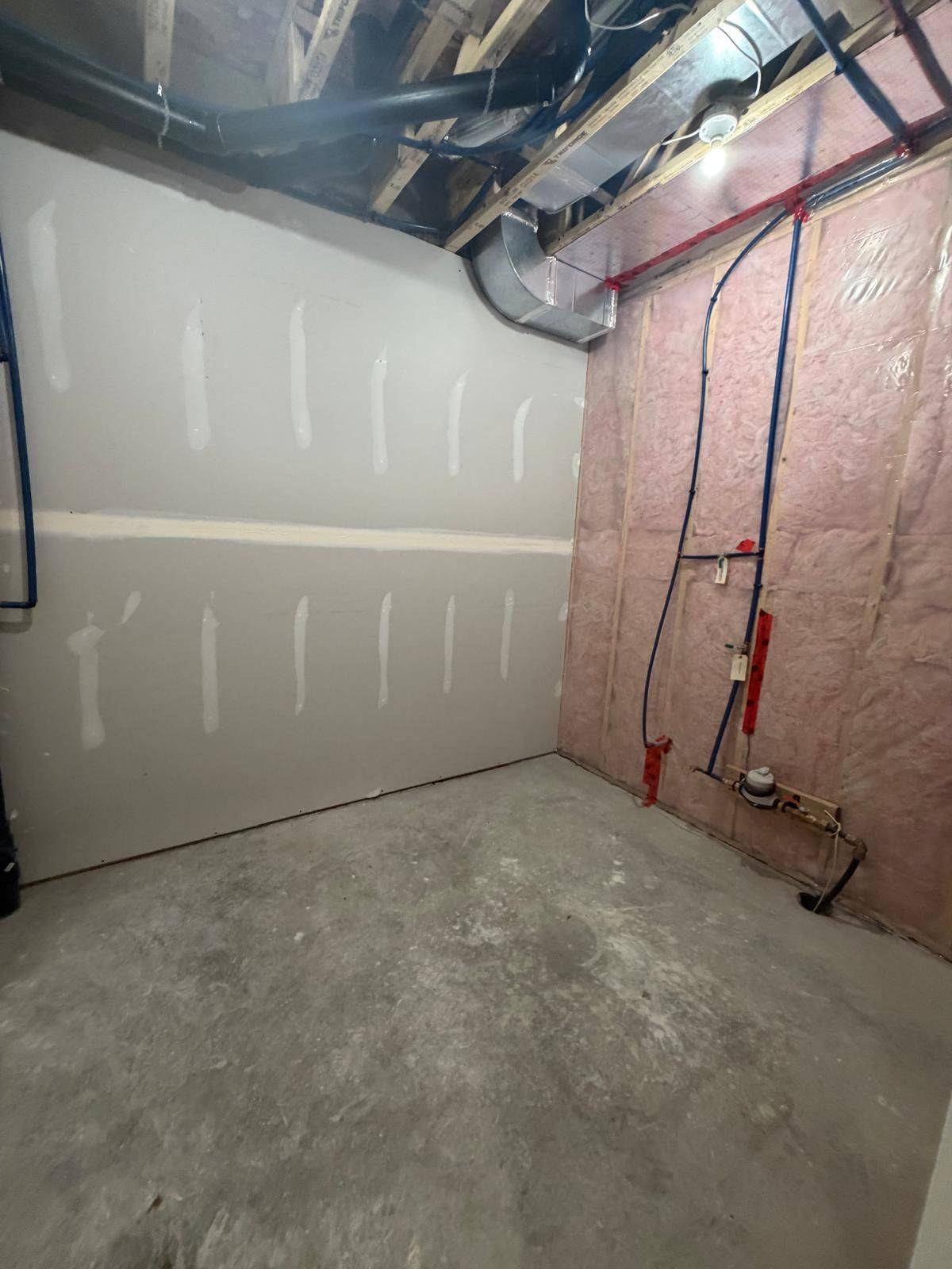 Prince Edward County, ON K0K 2T0,33 EVANS ST