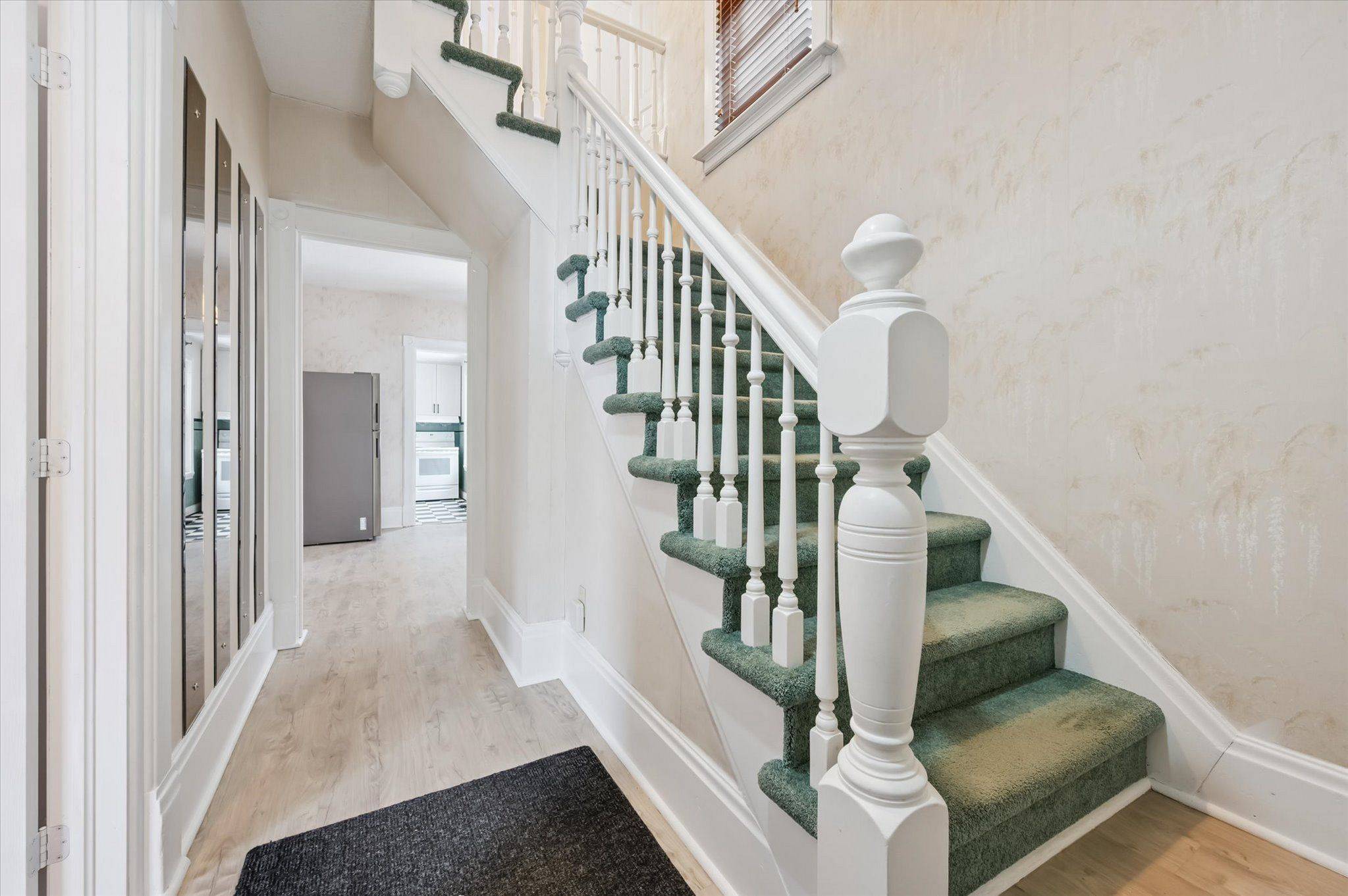 Kitchener, ON N2G 2A5,36 Linden AVE