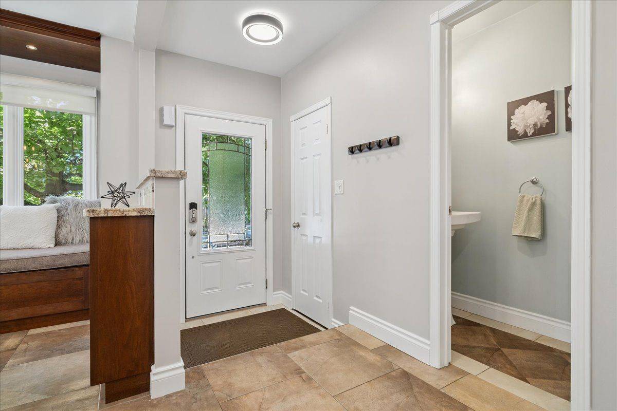 Hamilton, ON L8E 4Z7,44 Sunvale PL