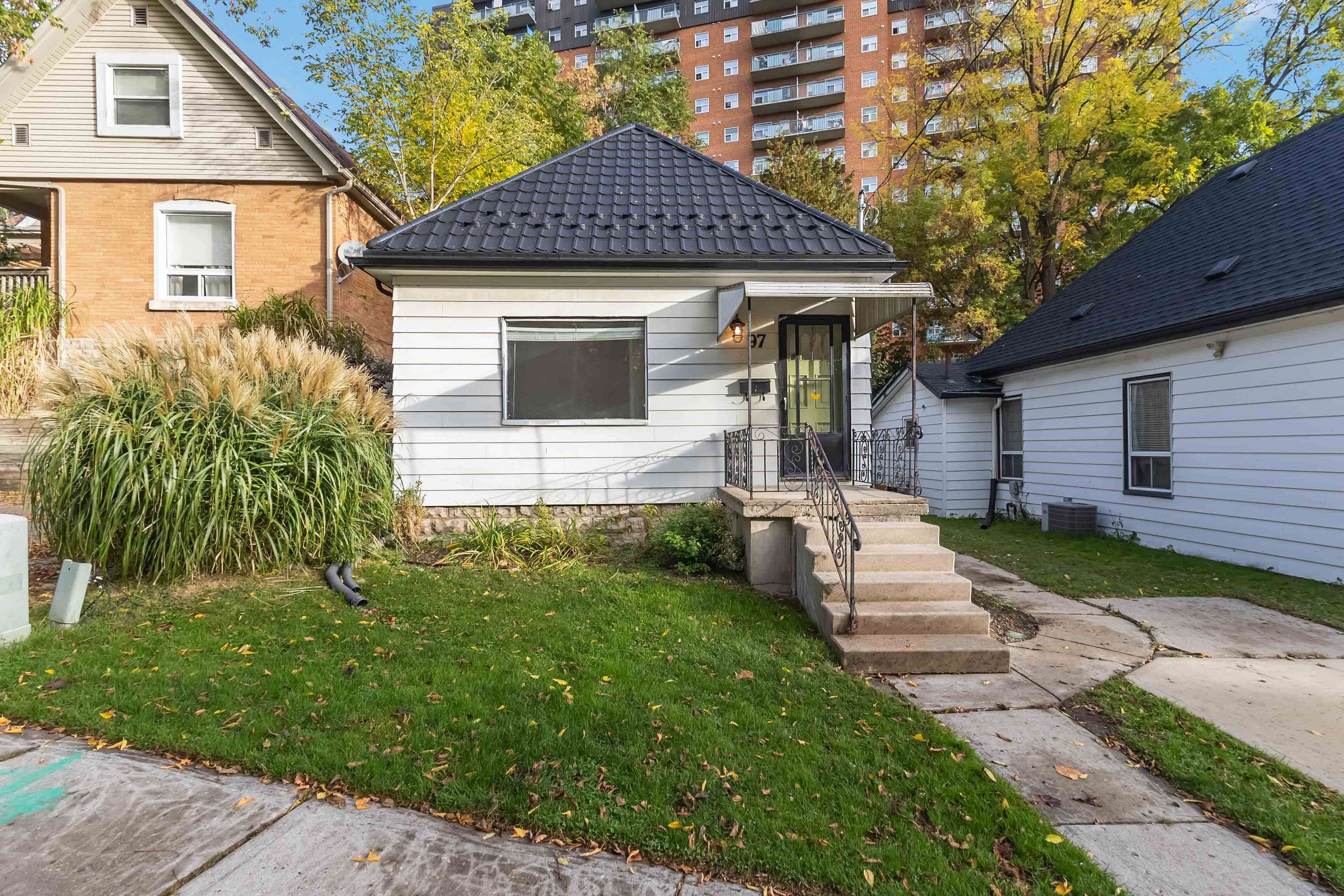 London North, ON N6H 1C3,97 Walnut ST