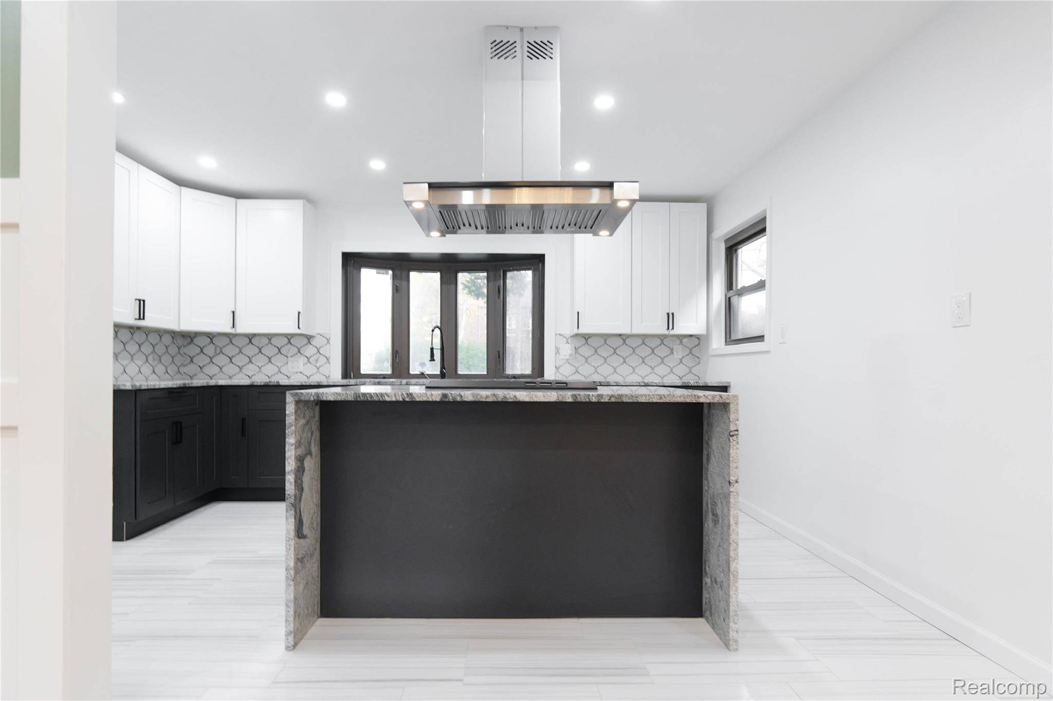 Detroit, MI 48221,16629 Baylis ST