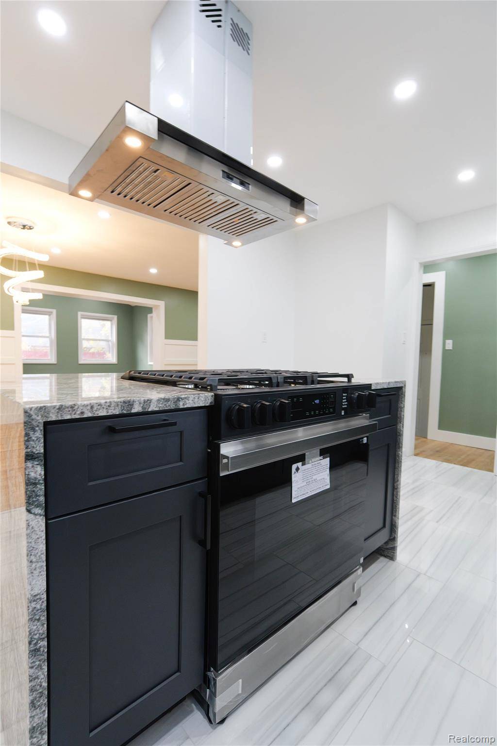 Detroit, MI 48221,16629 Baylis ST