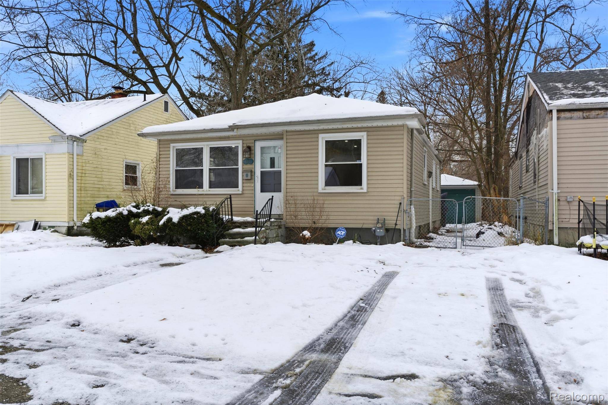 Detroit, MI 48219,16221 Wormer ST