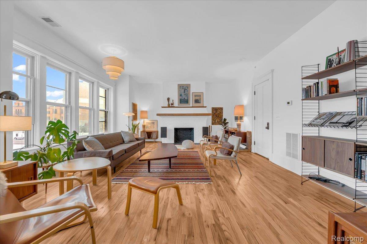 Detroit, MI 48201,615 W Hancock St #202