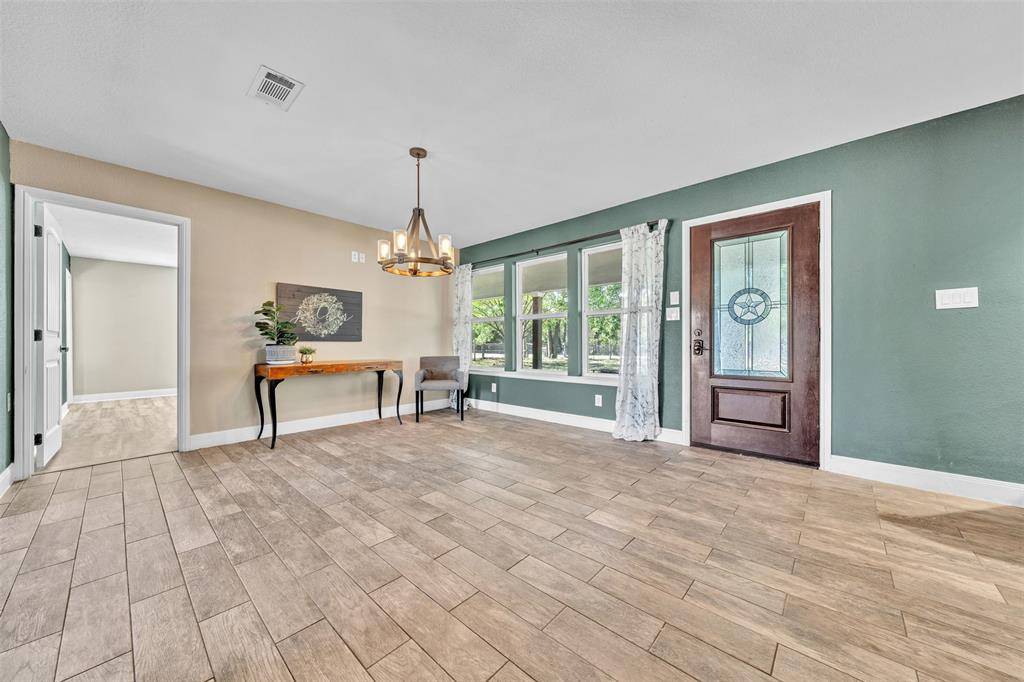 Grandview, TX 76050,5729 County Road 402