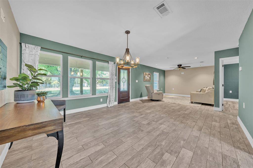 Grandview, TX 76050,5729 County Road 402