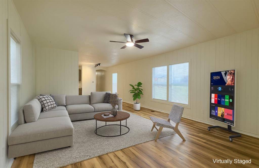 Elm Mott, TX 76640,305 W Bryant Street