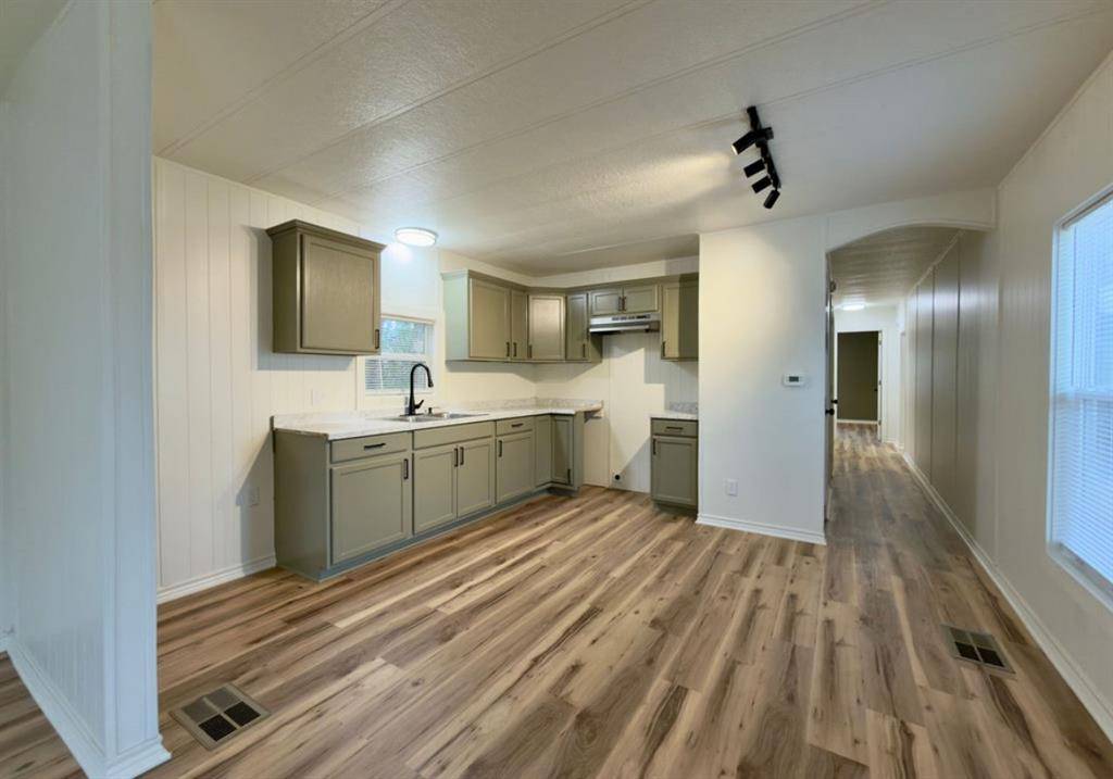 Elm Mott, TX 76640,305 W Bryant Street