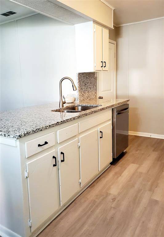 Savoy, TX 75479,202 W Whitewright Road