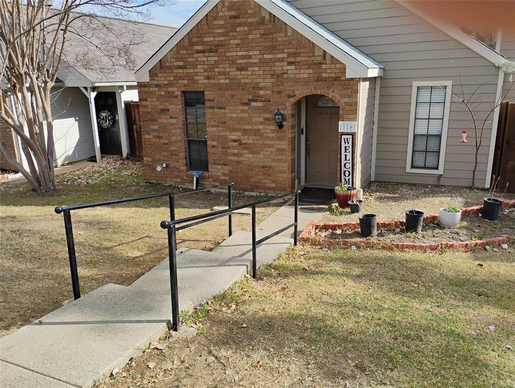 Lewisville, TX 75067,318 Teakwood Lane