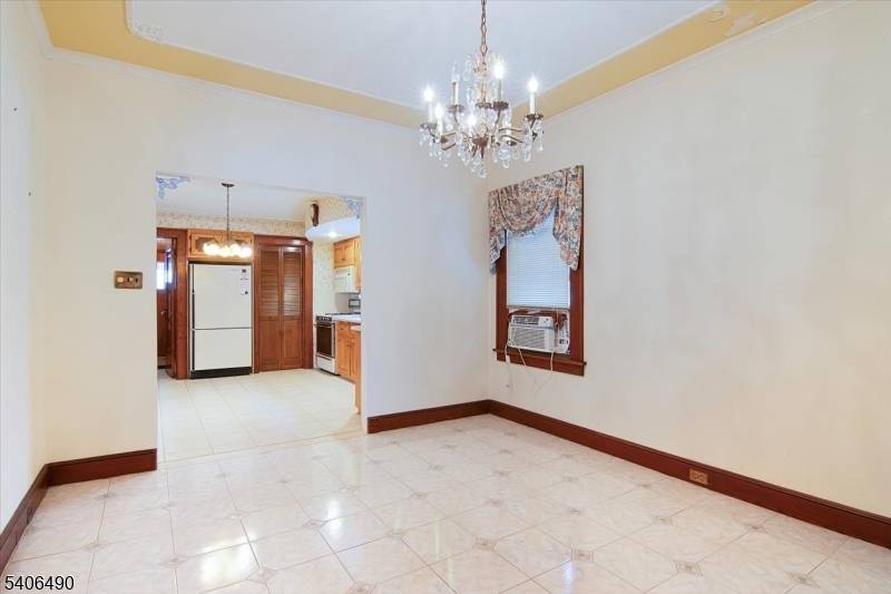 Clifton City, NJ 07013,124 Colfax Ave