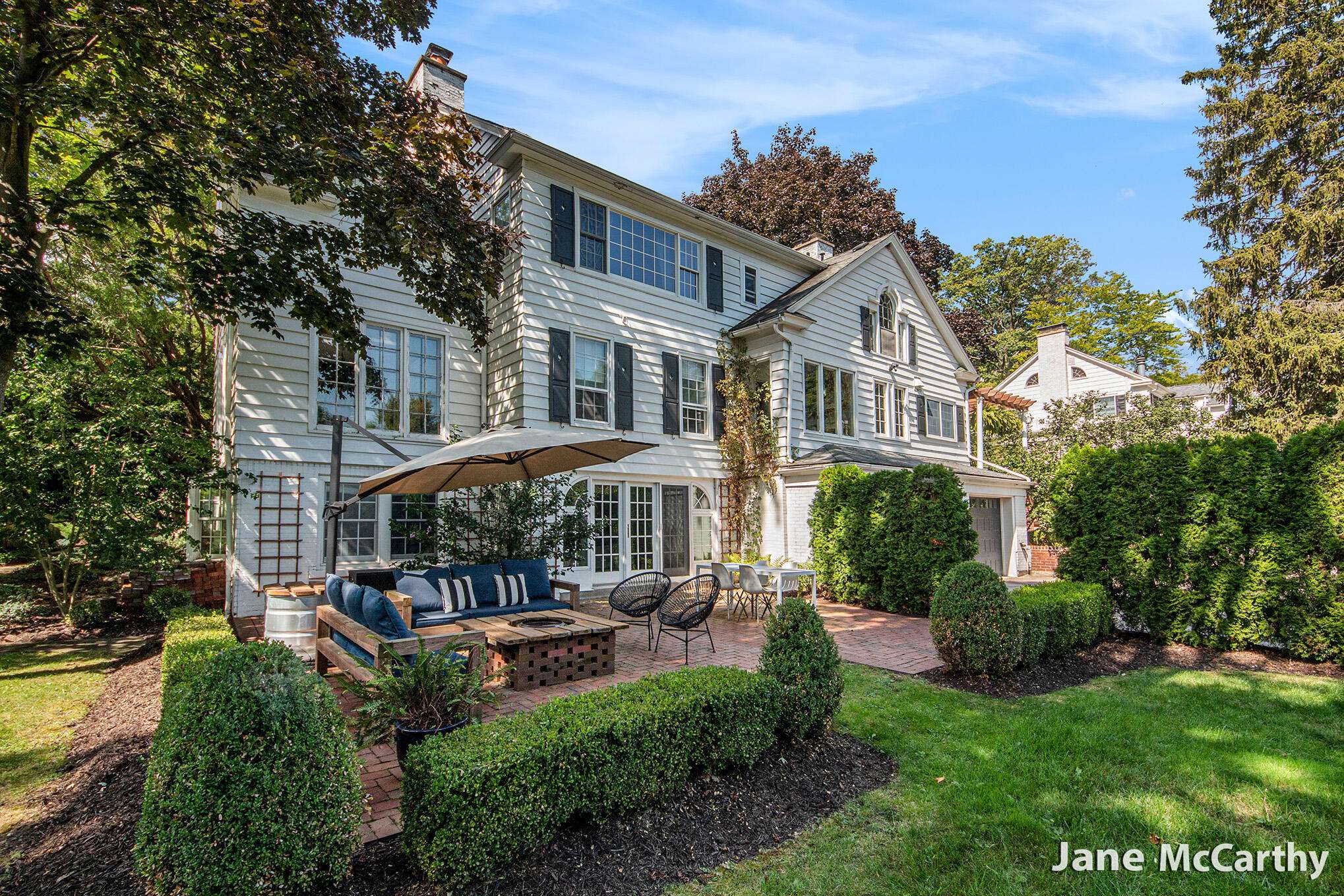 East Grand Rapids, MI 49506,270 Lakeside Dr SE