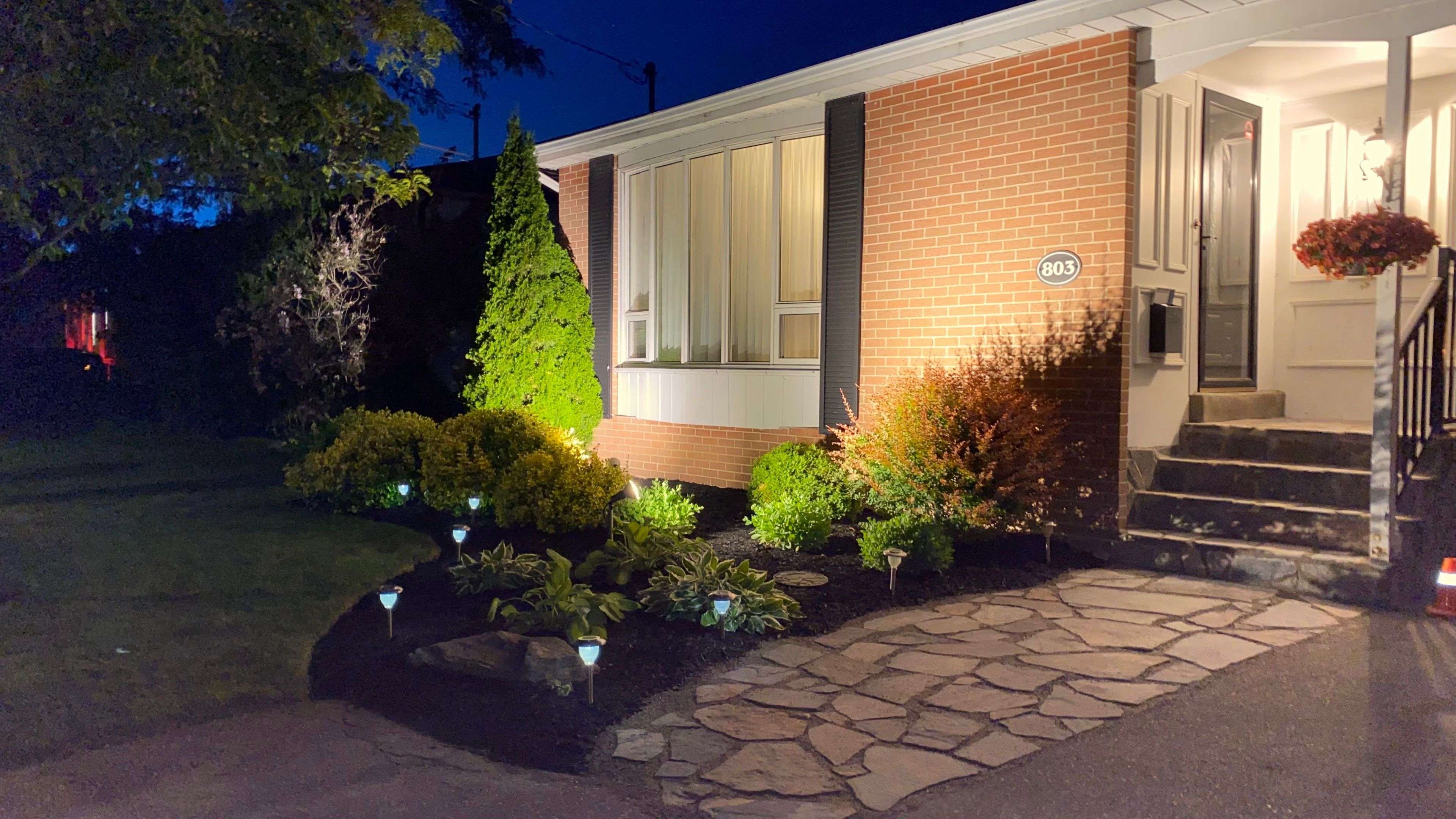 Pickering, ON L1W 2V9,803 Oliva ST