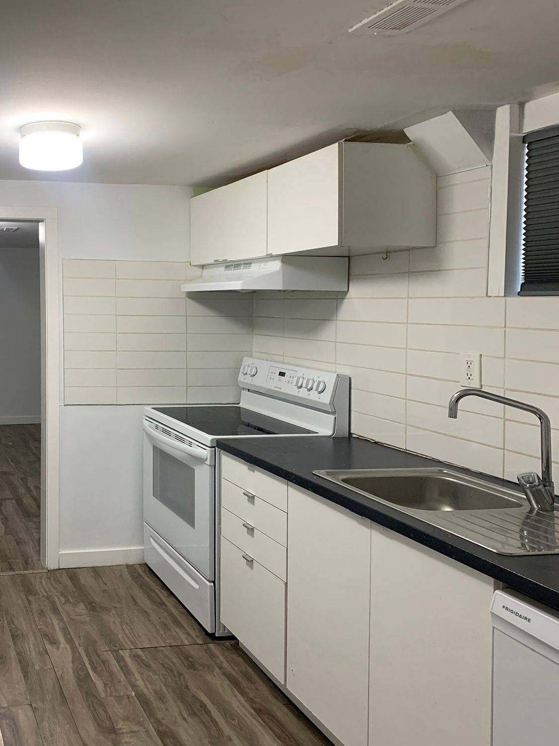 Toronto E04, ON M1P 2W4,792 Ellesmere RD #Lower #1